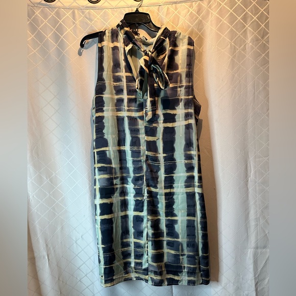 H&M Blue Black/Pale Green Printed Back Bow Tie Shift Dress Sz L - Picture 4 of 7